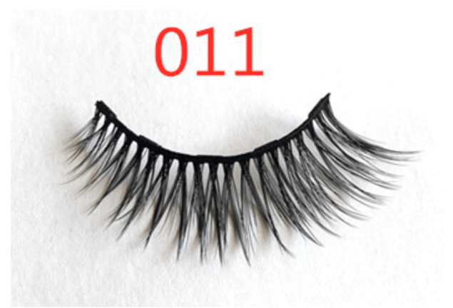 A Pair Of False Eyelashes With Magnets In Fashion Rswank