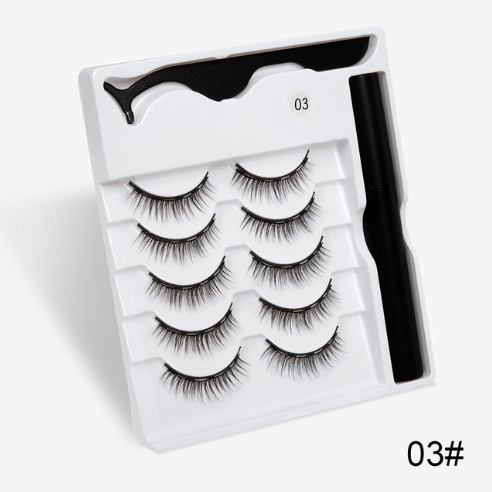 A Pair Of False Eyelashes With Magnets In Fashion Rswank