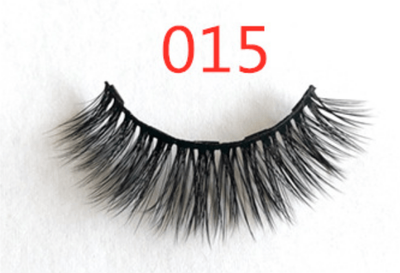 A Pair Of False Eyelashes With Magnets In Fashion Rswank