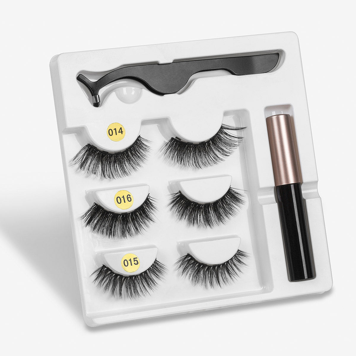 A Pair Of False Eyelashes With Magnets In Fashion Rswank