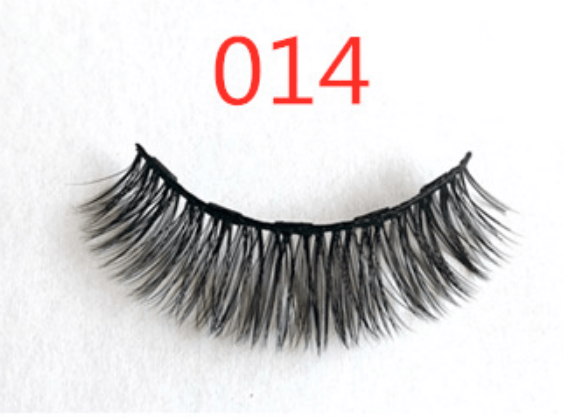 A Pair Of False Eyelashes With Magnets In Fashion Rswank