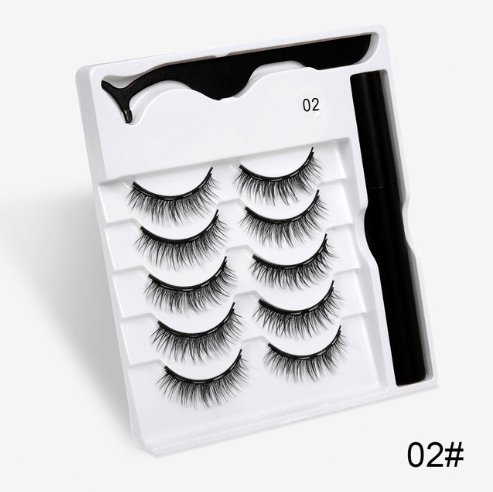 A Pair Of False Eyelashes With Magnets In Fashion Rswank