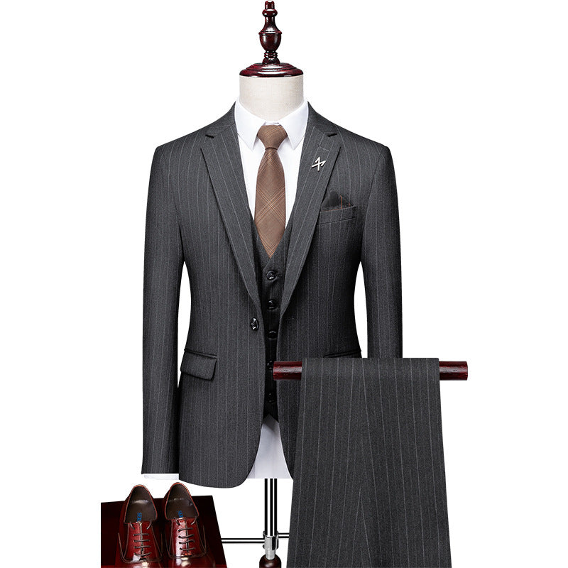 A buckle men's suit youth casual career suit three-piece suit