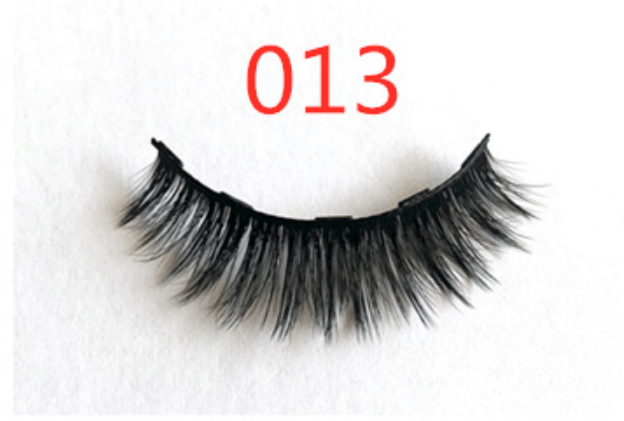 A Pair Of False Eyelashes With Magnets In Fashion Rswank